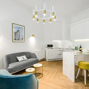 Luxurious Studio Old Town By Renters , Poznań Polska